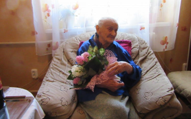 Józsa néni 109 éves, s köszöni, jól van