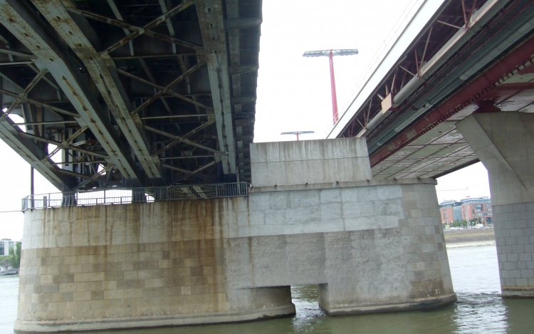 Új vasúti Duna-híd - győz a sok évtizedes V0 terv konkurenciája?