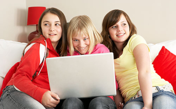 Könyvtárosaink segítenek letiltatni az ovasnivalókat!