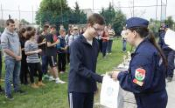 Jól teljesített a Dunaferr Iskola csapata az Országos Katasztrófavédelmi Ifjúsági Versenyen