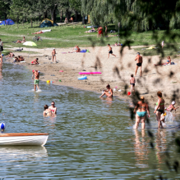 Hankusz Kálmán fotói a szabadstrandról