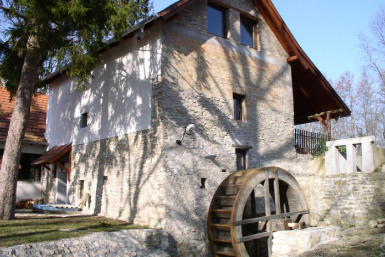 Megújul a pápateszéri Kurali-malom