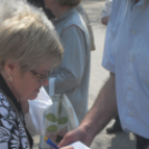 Együtt 2014 kampány-körút  a bejáratnál Gombossal