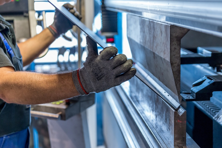 Egy iparváros és ami azon túl van – állás Duanújváros területén