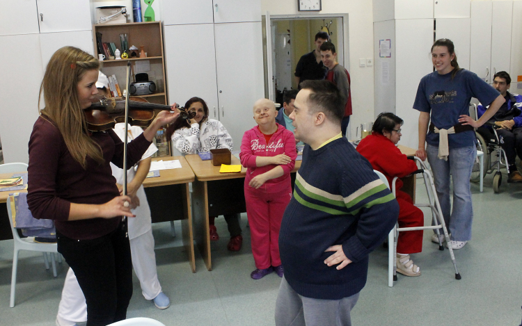 Örömöt vittek az otthon lakóinak 