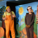 A rendíthetetlen sündisznócska, a Szeleburdi Meseszínház előadásában