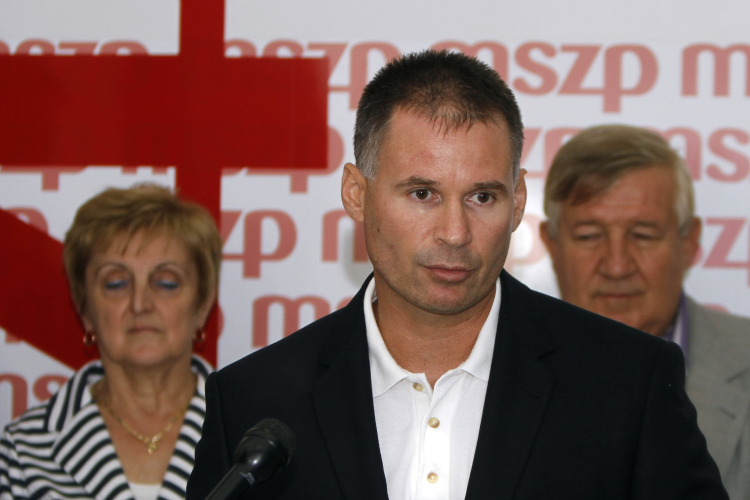 MSZP az Együttel és a DK-val kampányba kezdett