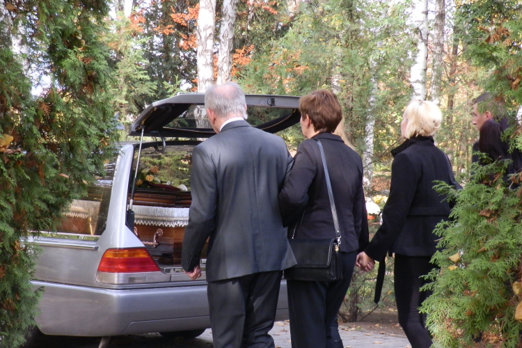 Eltemették a baracsi gyilkosság áldozatait - videóval