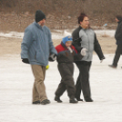 Korcsolyázás a szabadstrandnál