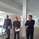 Miniszter az élményfürdőben