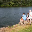 Motorcsónak két napon keresztül