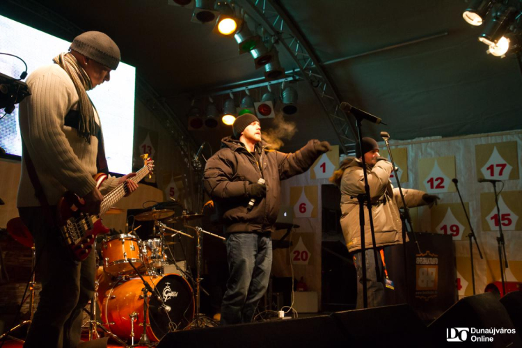 Szilveszter a Városháza téren