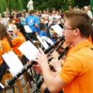 Mazsorettek és fúvós zene