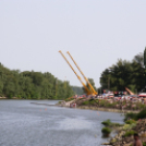 Motorcsónak két napon keresztül