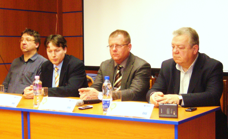 Sárga csempés lesz az új kórházi tömb, illeszkedni fog