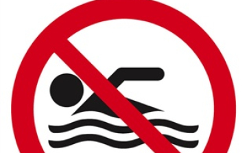 TILOS fürödni a szabadstrandon!