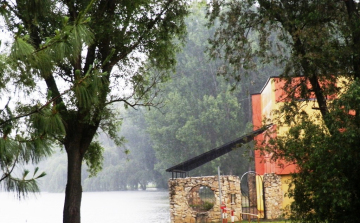 Homokzsákok  a kempingnél- videóval