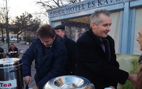 Forralt bor és tea a kórházért