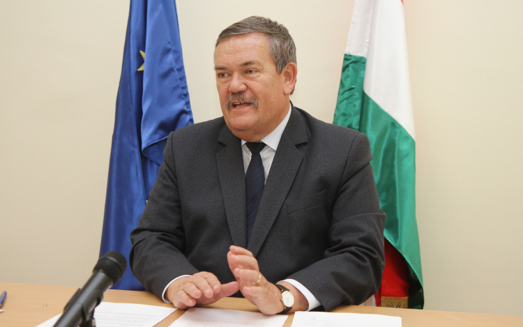 Maradnak a dolgozók a (volt) Triumphban