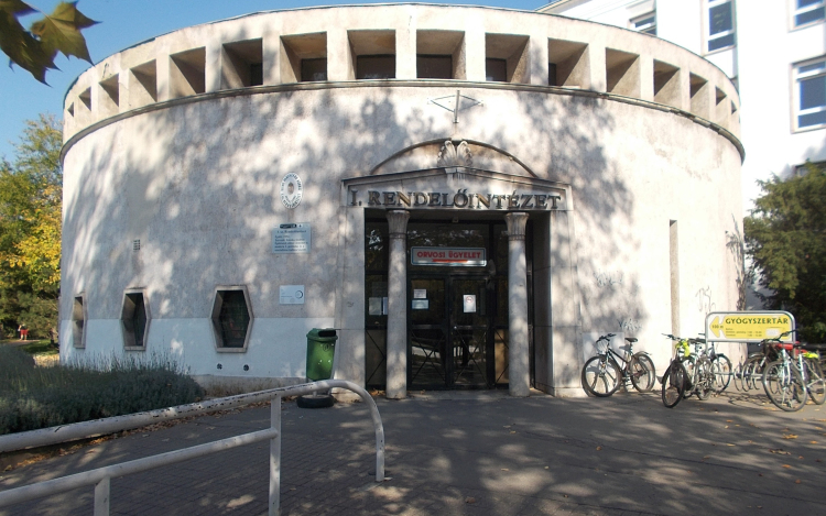  Dunaújváros önkormányzata tizenöt orvosi rendelő felújítását tervezi