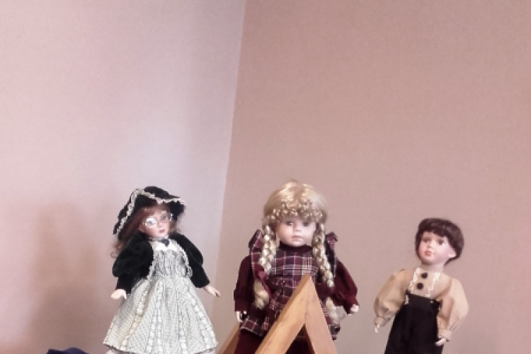 Porcelánbaba kiállítás