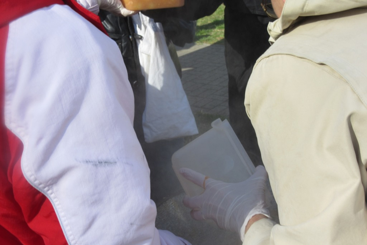 Húsvéti ételosztás