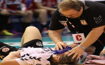 Komoly pofon Debrecenben