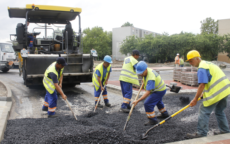 Jövő héten már kész a körforgó!