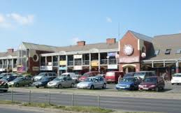 A piac ünnepi nyitva tartása