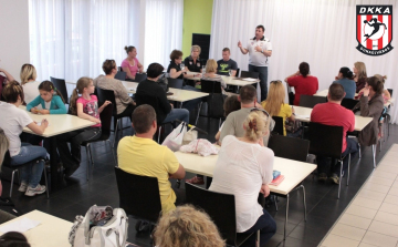 A  Dunaújvárosi Városi Sportiskola lány kézilabdás növendékei, a Kohász Akadémia égisze alatt folytathatják munkájukat