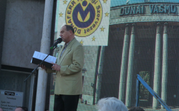 A kormány még szeretné a Dunaferrt