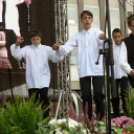 Móricz iskolások szereplése a Főtér avatásán