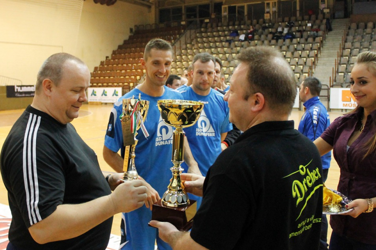 Az öreg fiúk megmutatták