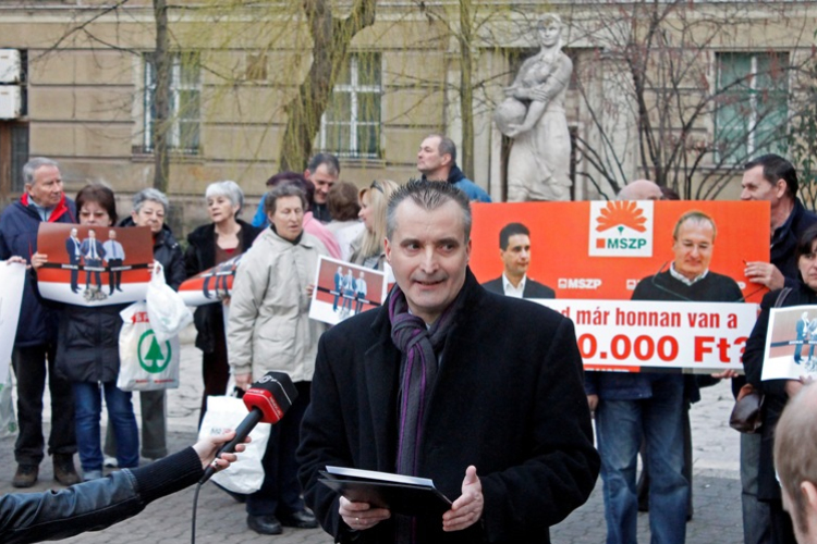 Cserna: Mesterházy sem elfutni, sem elmenekülni nem tud