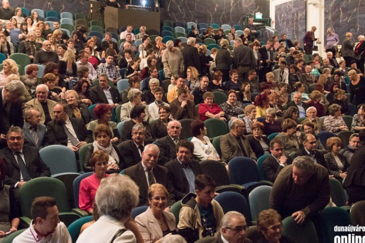 Pazar előadás Pecsét István éltéért- DSTV videóval