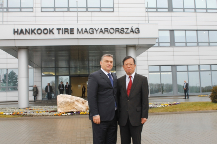 Orbán Viktor a Hankookban járt