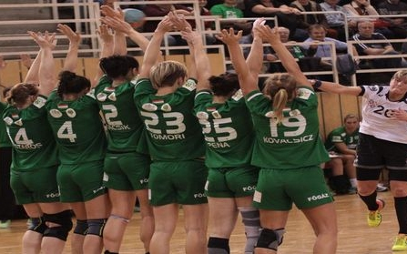 Bronzért játszanak a lányok