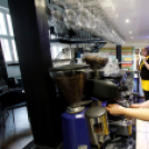 Megnyílt a Művész - meghívjuk egy kávéra!