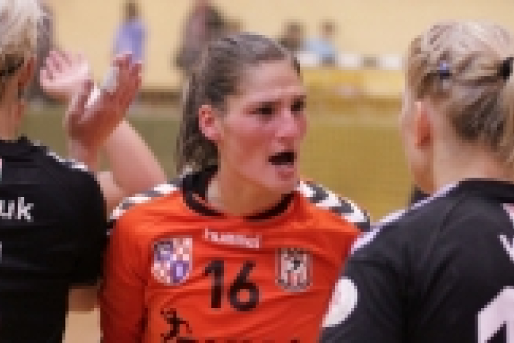 Simán ment és könnyedén