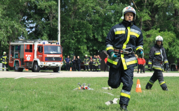 Munkások maradtak a magasban