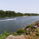 Motorcsónak két napon keresztül