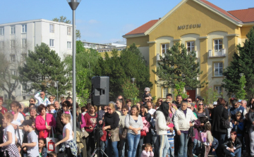 Táncoltak a világnapon - képekkel