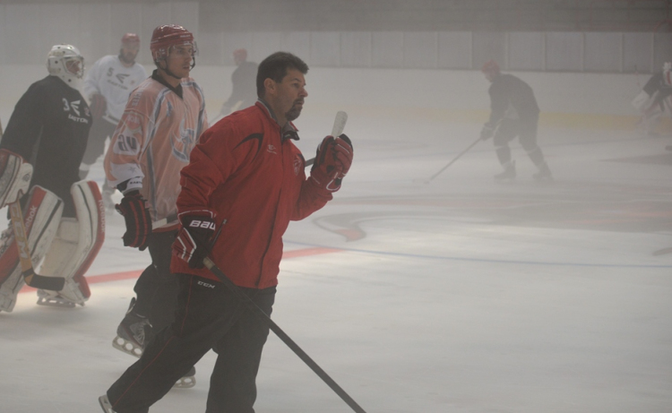 Acélbikák rajtra készen