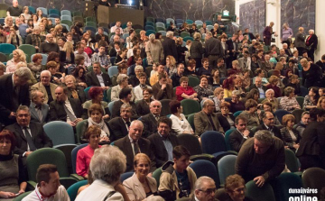 Pazar előadás Pecsét István éltéért- DSTV videóval