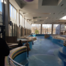 Miniszter az élményfürdőben