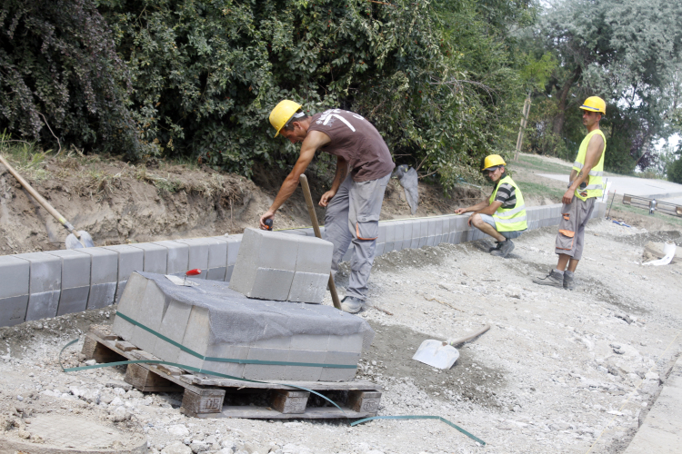 Forgalom elterelés, építkezés