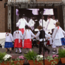 Móricz iskolások szereplése a Főtér avatásán
