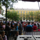 Májusi mulatság a Dózsa téren