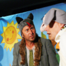 A rendíthetetlen sündisznócska, a Szeleburdi Meseszínház előadásában