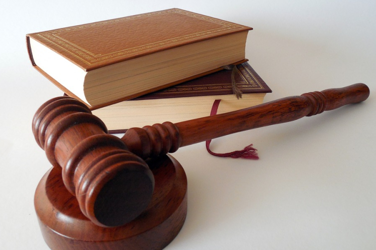 Elítélték a feleségét bántalmazó, zaklató férjet